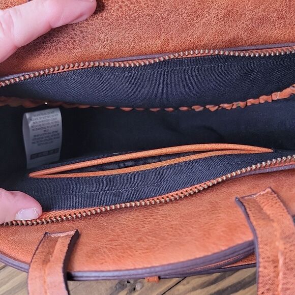 Street Level. Round Faux Leather Handbag. Like New - Picture 7 of 10